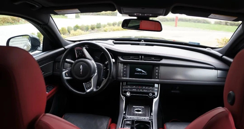 Jaguar XF cena 79900 przebieg: 115000, rok produkcji 2016 z Siemiatycze małe 301